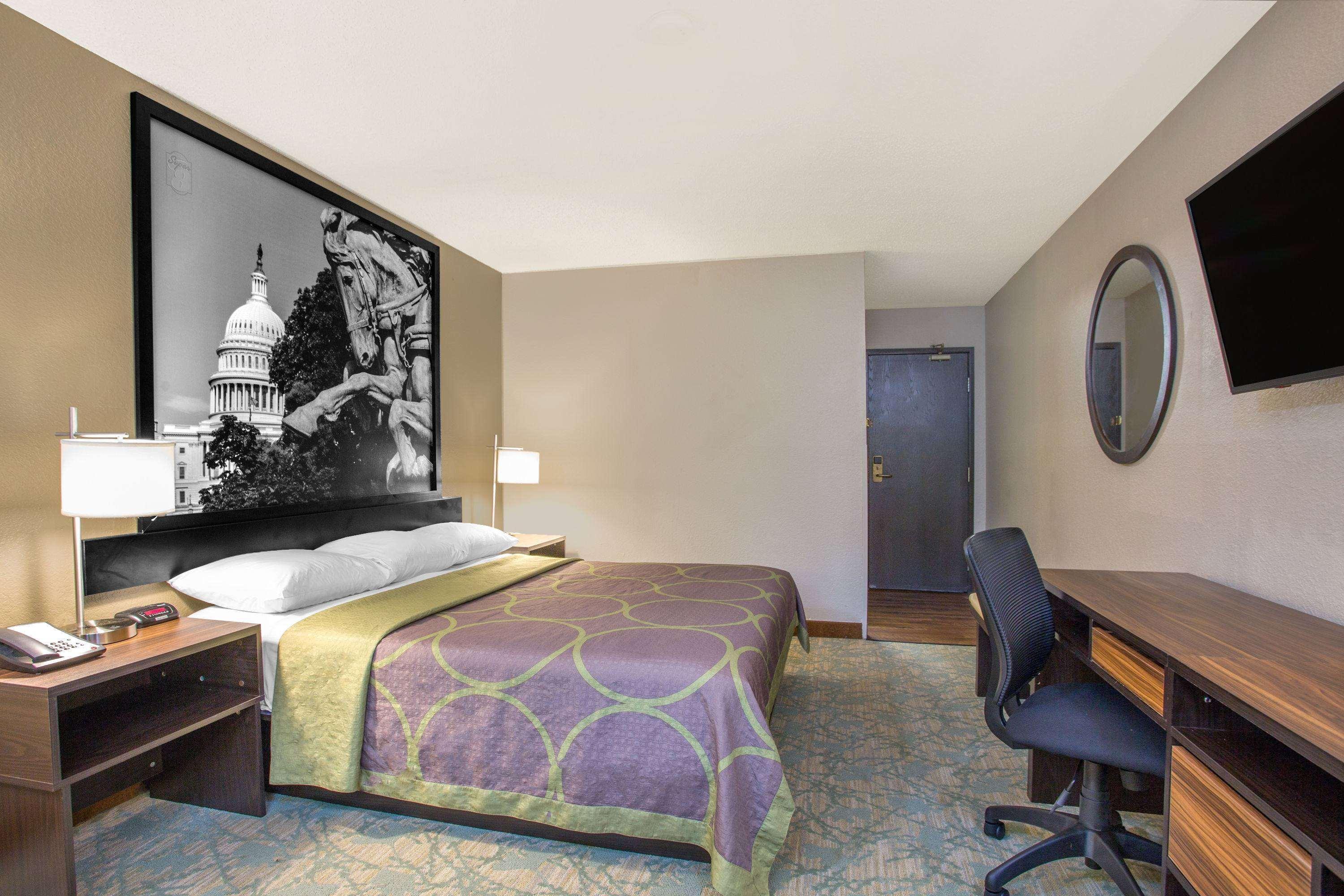 Motel Super 8 By Wyndham Waldorf Exterior foto